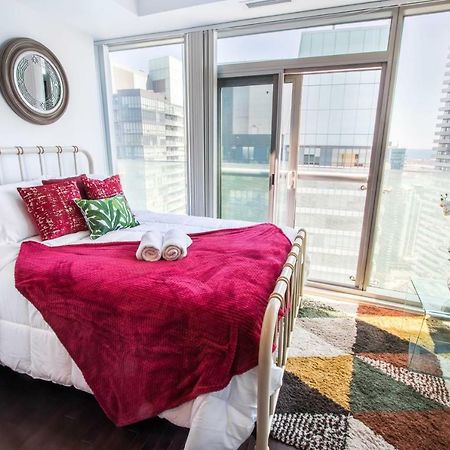 Micasa Suites - Modern Executive Condo Торонто Экстерьер фото