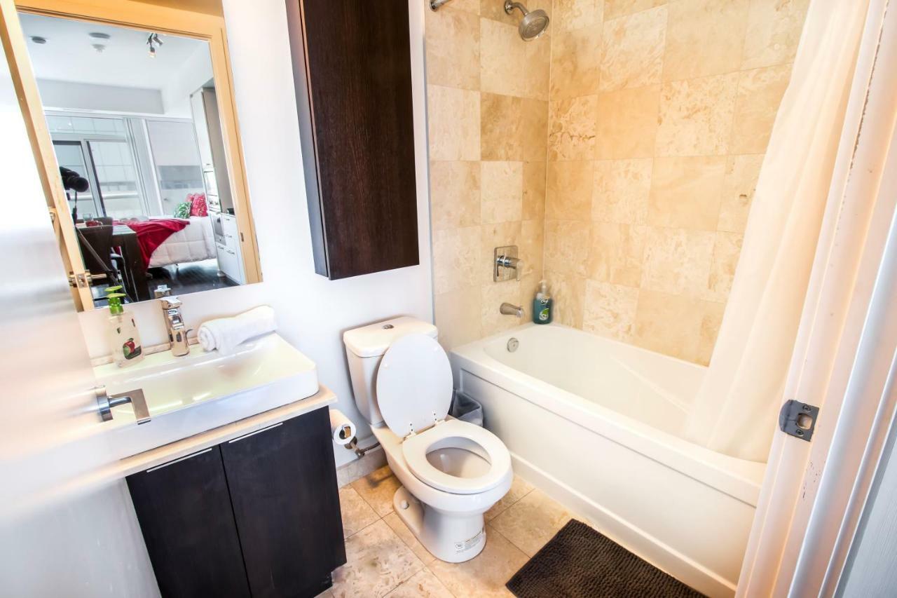 Micasa Suites - Modern Executive Condo Торонто Экстерьер фото